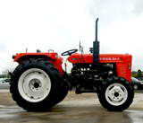 浙拖704型拖拉機(jī)